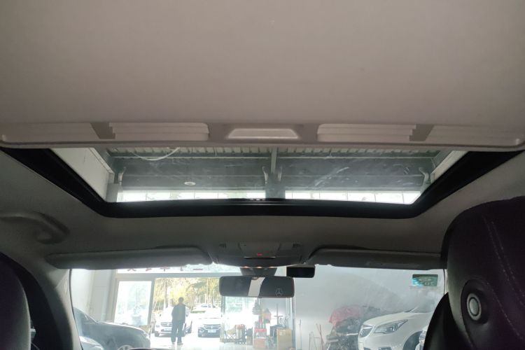 奔驰C级 2020款 C 200 L 时尚型运动版局部细节22