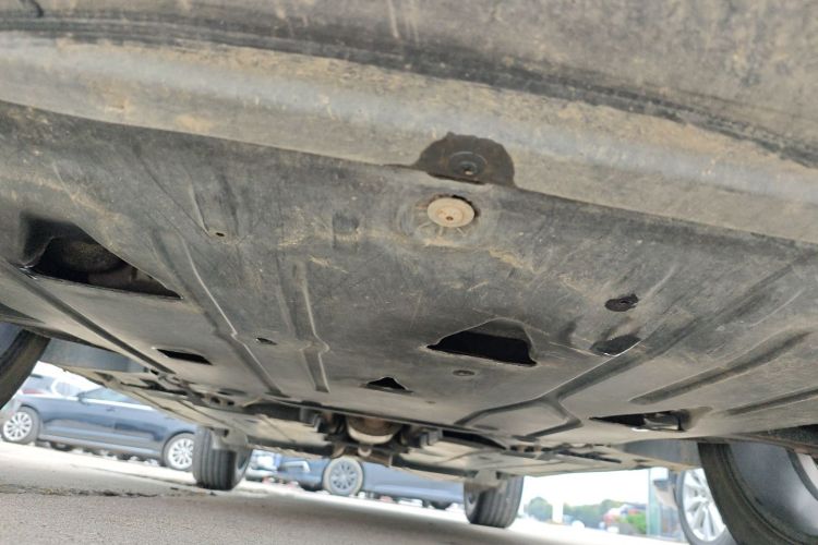 领克01 2017款 2.0T 四驱劲Pro版局部细节9008