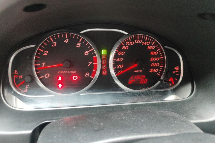 马自达6 2011款 2.0L 自动时尚型中控内饰15