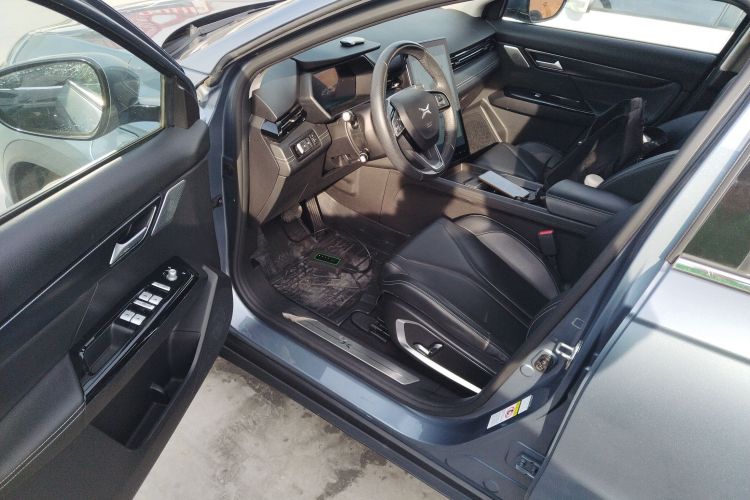 小鹏G3 2022款 G3i 520G+中控内饰20