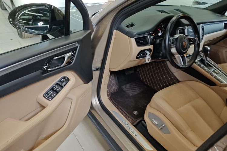 保时捷 2017款  Macan 2.0T中控内饰7003
