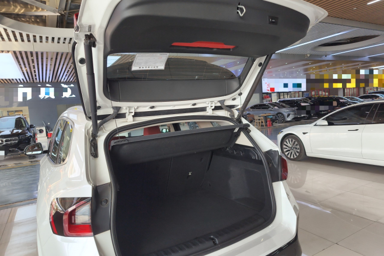 宝马X1 2023款 sDrive25Li M运动套装机舱底盘23