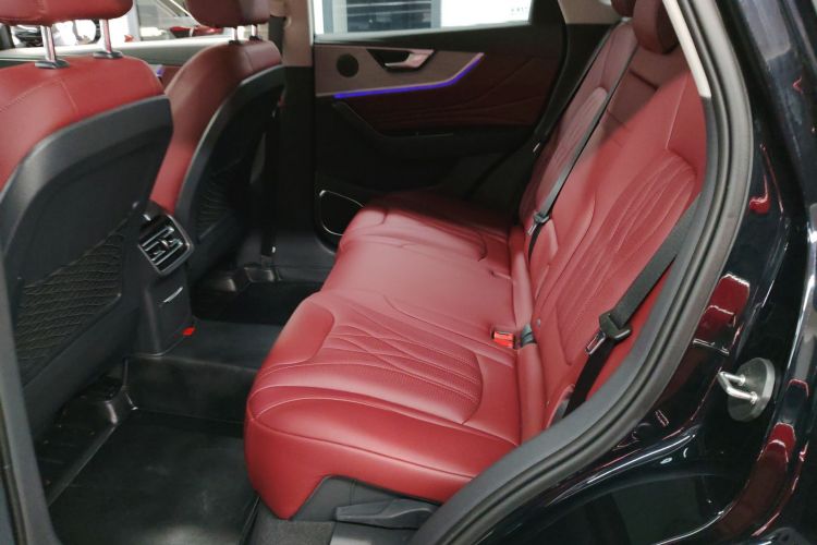 红旗HS5 2025款 2.0T 两驱旗享Pro版中控内饰7004