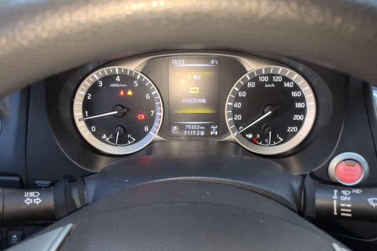 日产 途达 2020款 2.5L XL Upper 4WD 自动四驱豪华版中控内饰14