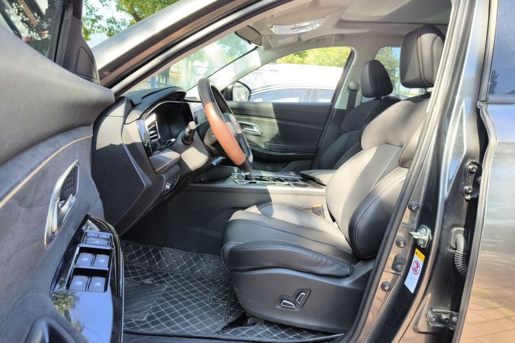 长安欧尚X7 PLUS 2023款 畅享版 1.5T自动尊贵型 7座中控内饰20