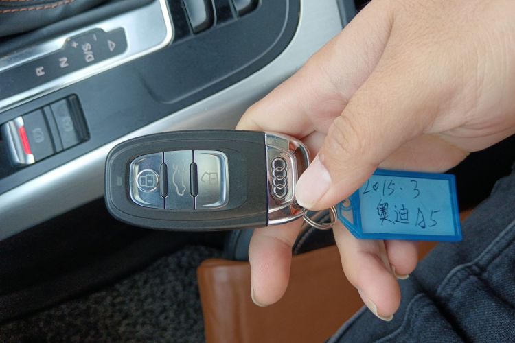 奥迪A5 2014款 Coupe 45 TFSI风尚版中控内饰11