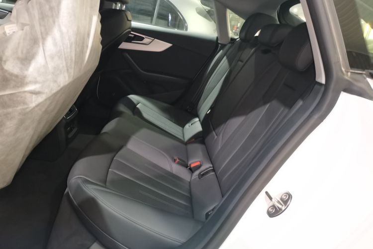 奥迪A5 2024款 Sportback 40 TFSI 时尚动感型中控内饰7004