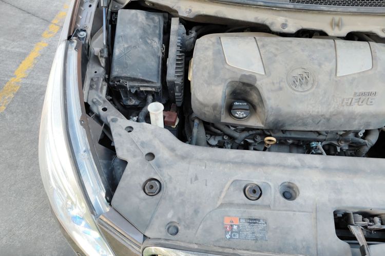 别克GL8 2014款 3.0L XT豪华商务旗舰版局部细节9006