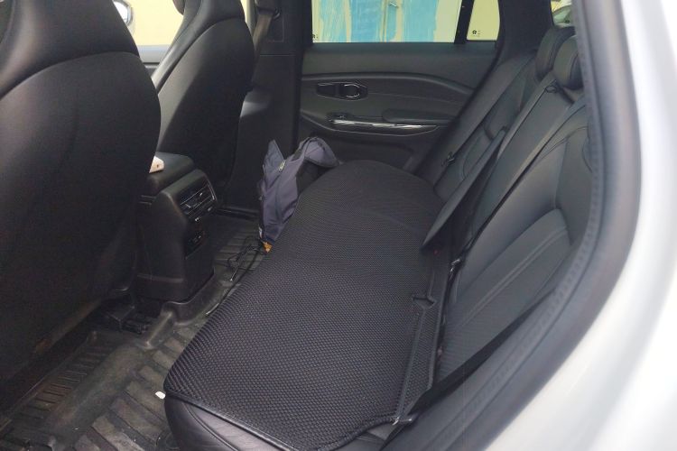 蔚来ES6 2019款 420KM 运动版中控内饰21