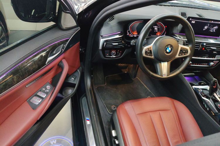 宝马5系 2020款 530Li 领先型 M运动套装中控内饰20