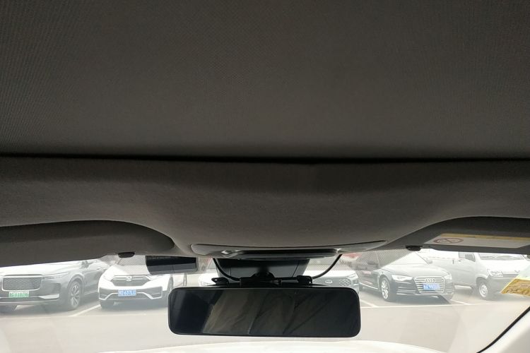 丰田 卡罗拉锐放 2022款 2.0L 旗舰版中控内饰22