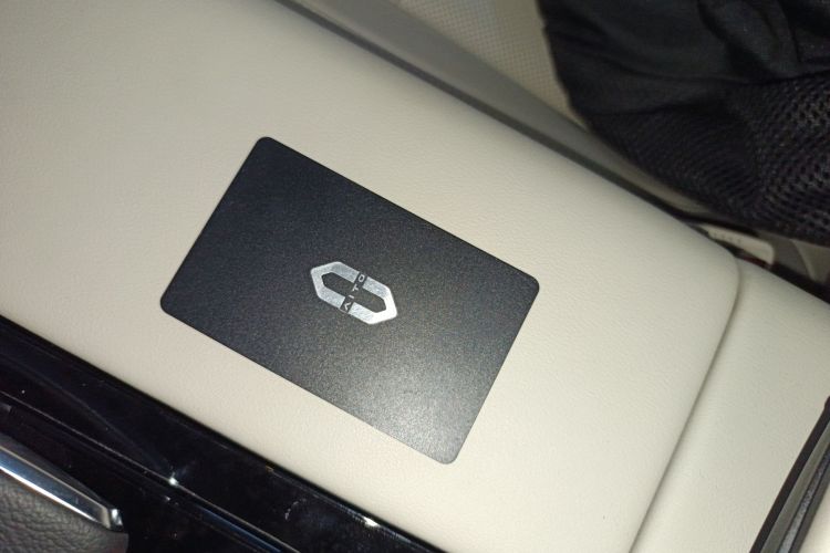 鸿蒙智行 问界M5 2022款 增程四驱至臻版中控内饰7001