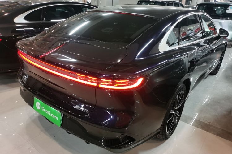 岚图汽车 岚图追光 2024款 PHEV 四驱超长续航旗舰版车身外观7