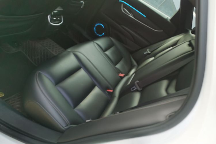 凯迪拉克XTS 2018款 28T 技术型中控内饰21