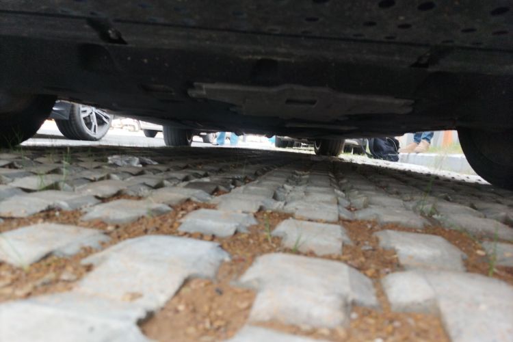 红旗H9 2024款 2.0T 旗享 私享风尚版局部细节9008