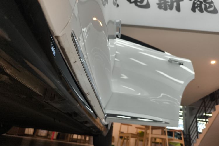 鸿蒙智行 智界R7 2024款 纯电 667km Pro局部细节9002