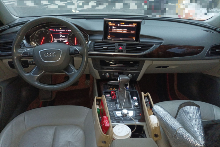 奥迪A6L 2014款 30 FSI 舒适型中控内饰12