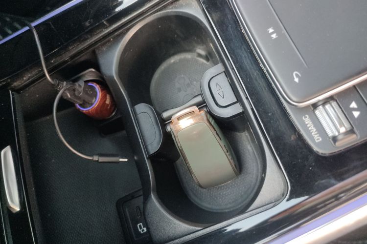 奔驰GLB 2023款 改款 GLB 200 动感型中控内饰11