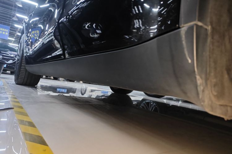 特斯拉 Model Y 2022款 改款 后轮驱动版局部细节9002