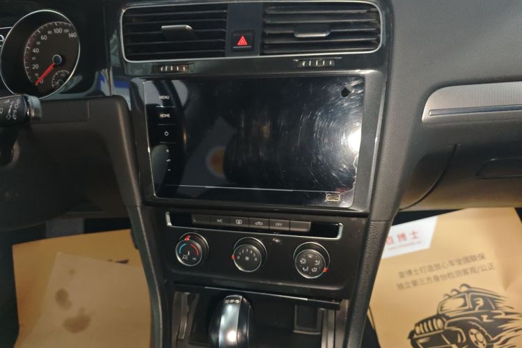 大众 高尔夫 2020款 挚爱版 200TSI DSG舒适型进取版中控内饰16