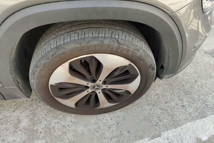 奔驰GLB 2023款 GLB 220 时尚型车身外观6007