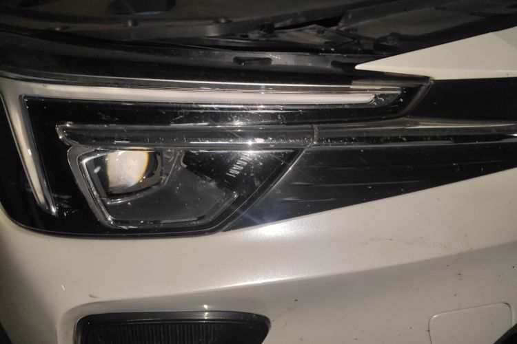 飞凡汽车 飞凡ER6 2020款 620km 智享版车身外观8