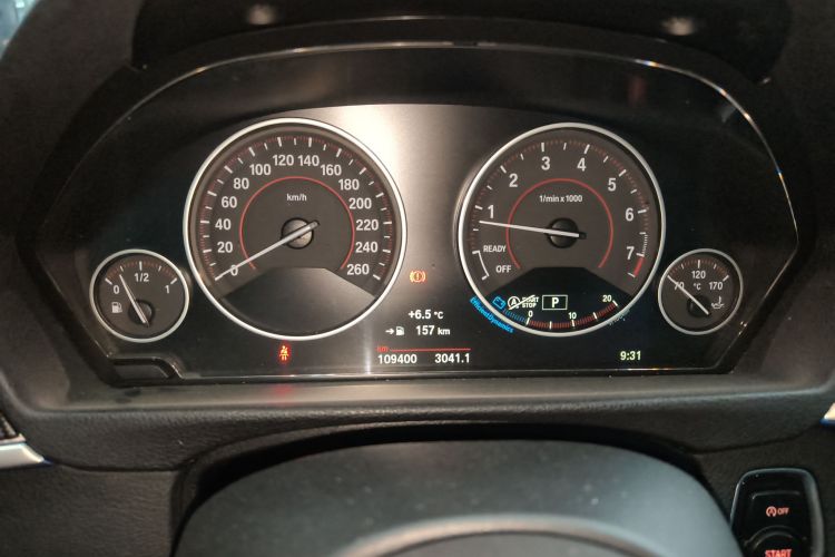 宝马3系 2019款 320i M运动套装中控内饰14