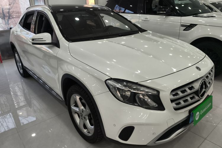 奔驰GLA 2017款 GLA 200 动感型车身外观3