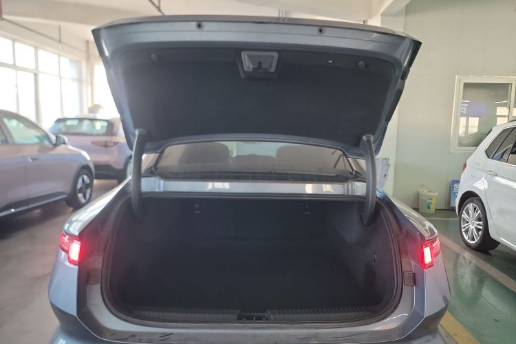 领克Z10 2024款 95kWh 702km四驱智驾Ultra局部细节23