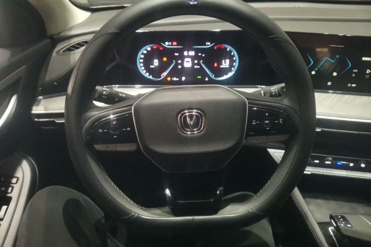 长安 逸动 2023款 畅享版 PLUS 蓝鲸NE 1.4T GDI DCT尊贵版中控内饰13