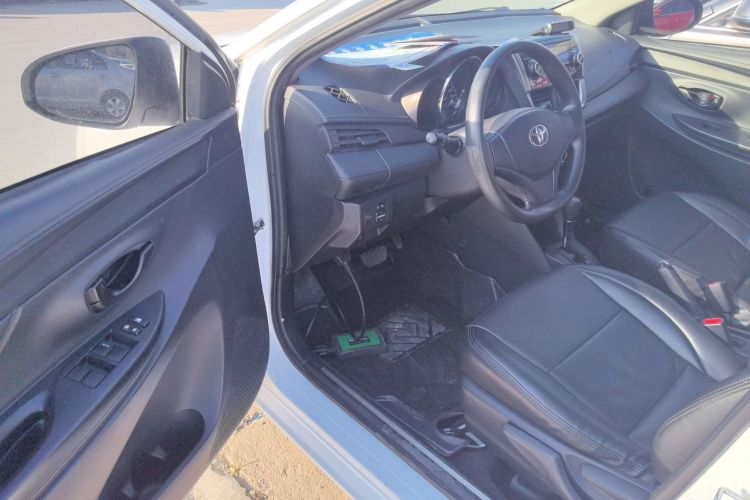 丰田 YARiS L 致炫 2016款 改款 1.5E CVT魅动版中控内饰7003