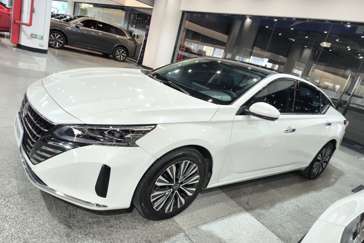 日产 天籁 2022款 2.0L XL-TLS 悦享版车身外观4