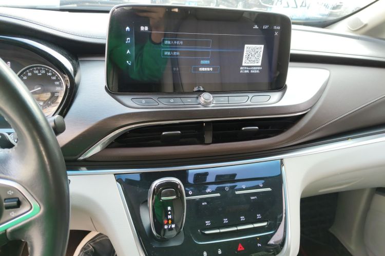 别克GL8 2021款 陆上公务舱 652T 智慧豪华型中控内饰16