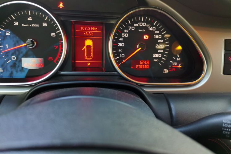 奥迪Q7 2011款 3.0 TFSI 舒适型(200kW)中控内饰15