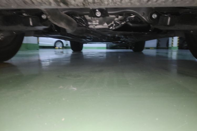 奔驰GLC 2023款 GLC 260 L 4MATIC 豪华型 5座局部细节9009