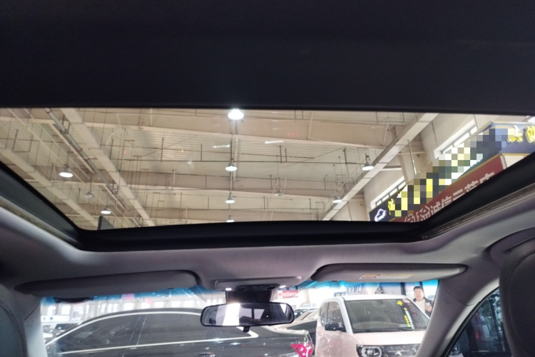 丰田 凯美瑞 2018款 2.5G 豪华版中控内饰22