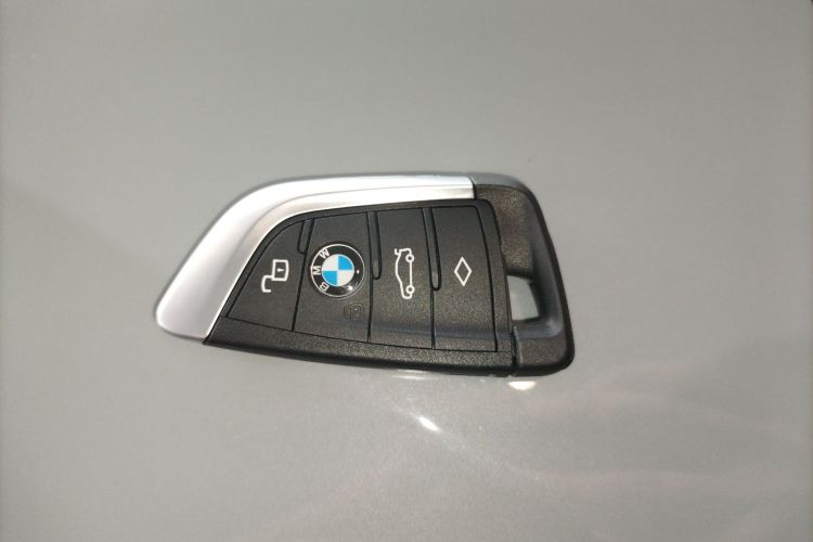 宝马4系 2023款 425i Gran Coupe M运动曜夜套装中控内饰7001