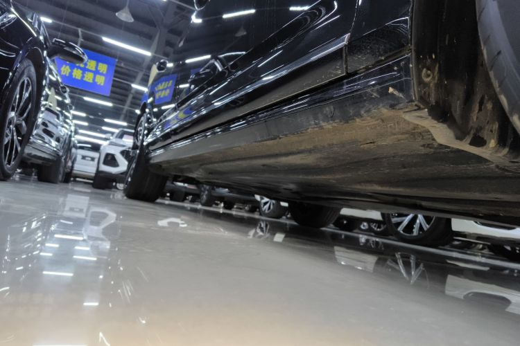 大众 帕萨特 2025款 出众款 380TSI 龙腾版局部细节9001