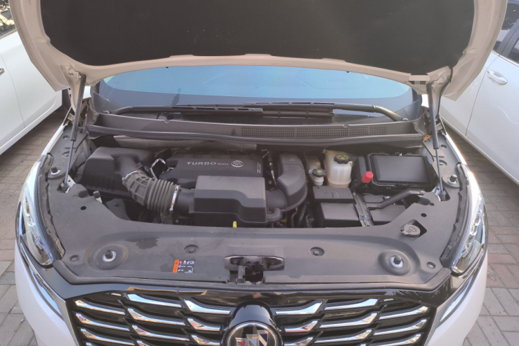 别克GL8 2023款 ES陆尊 尊享型机舱底盘24