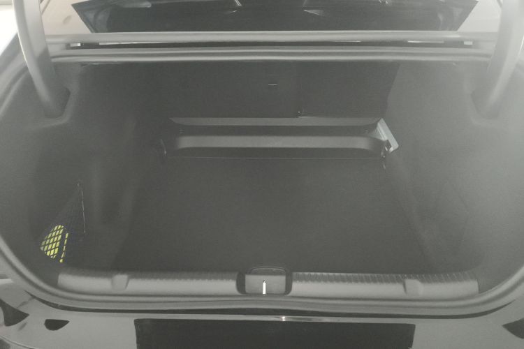 奔驰EQE 2025款 500 4MATIC 先锋版局部细节23