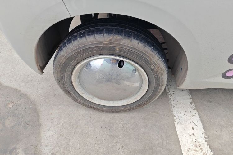 五菱汽车 宏光MINIEV 2024款 第三代 215km 进阶版车身外观6008