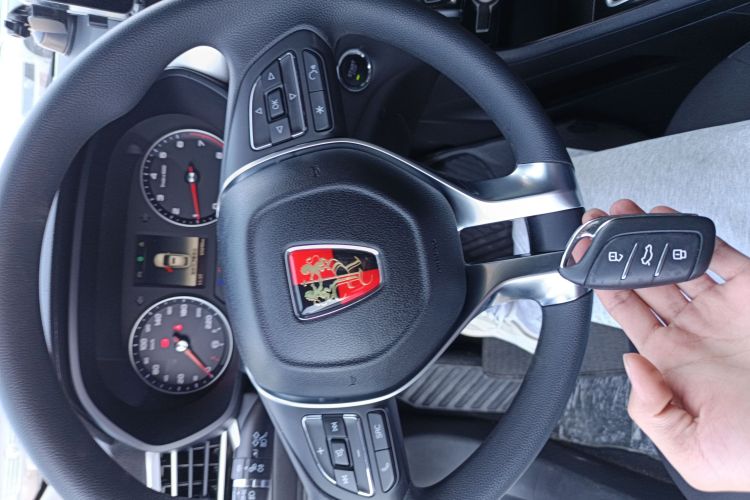 荣威i5 2020款 1.5L 手动4G互联领豪版中控内饰7001