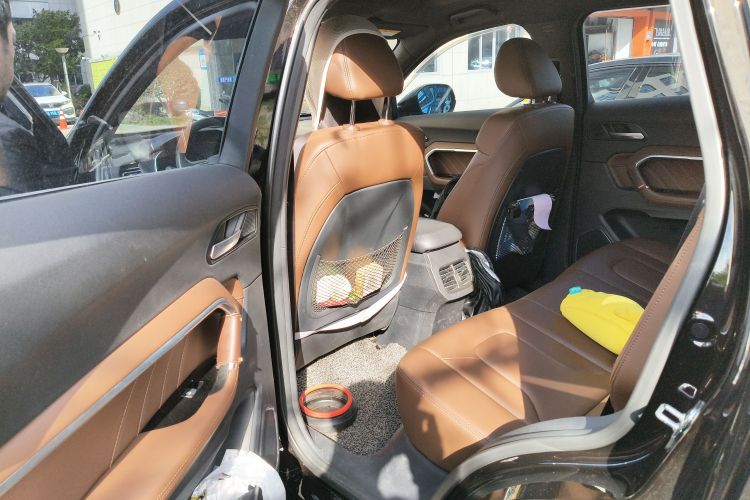 哈弗H6 2017款 红标 2.0T 自动两驱领尚型中控内饰21