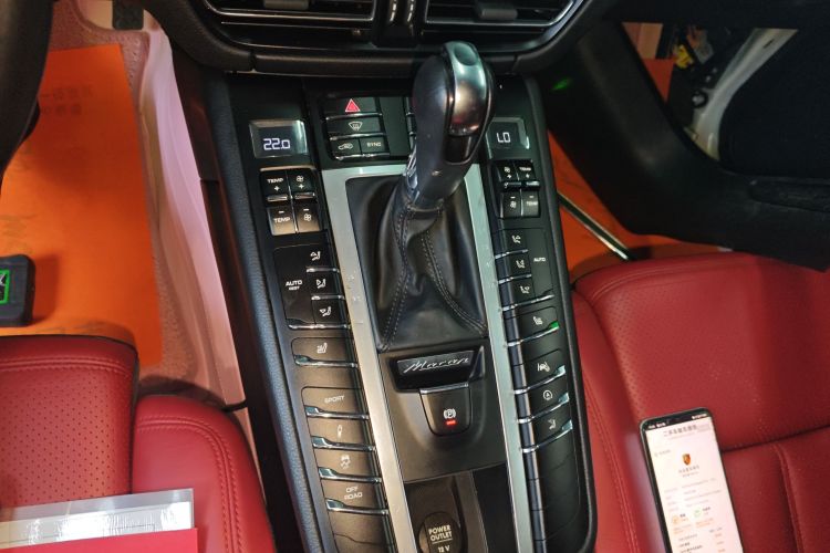 保时捷 2021款 Macan 2.0T中控内饰18