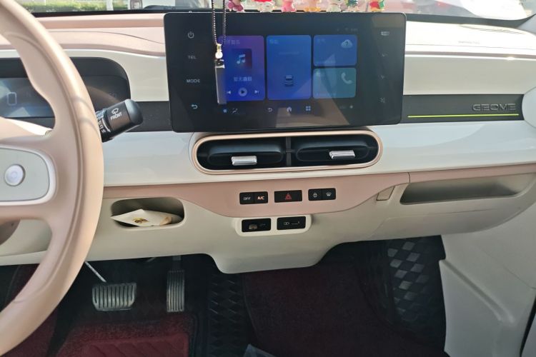 吉利银河 2025款 210km 熊猫卡丁中控内饰16