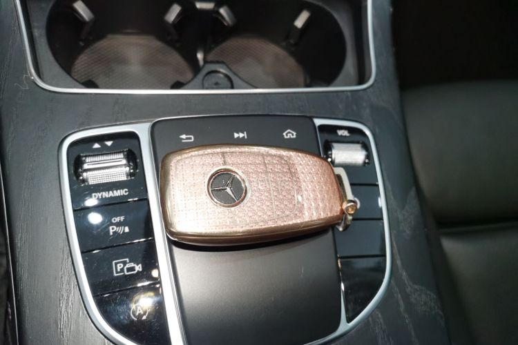 奔驰C级 2021款 C 260 L 运动版中控内饰11