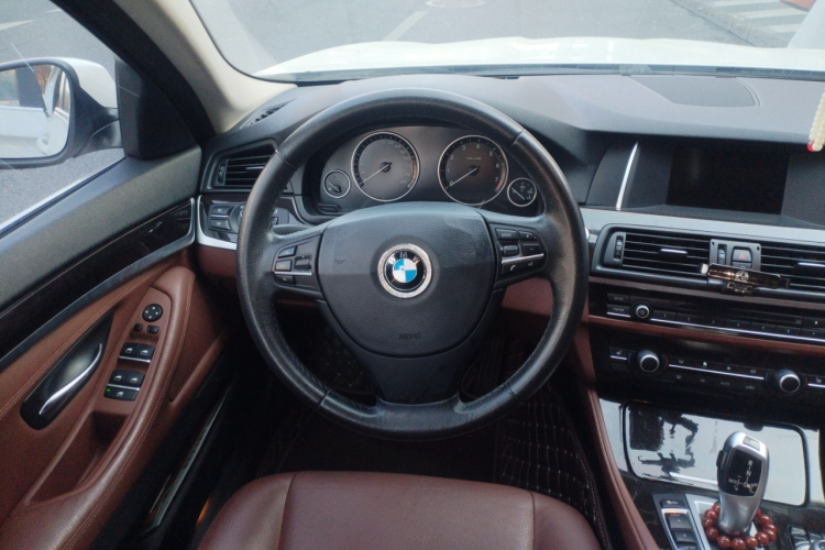 宝马5系 2013款 525Li 领先型局部细节13