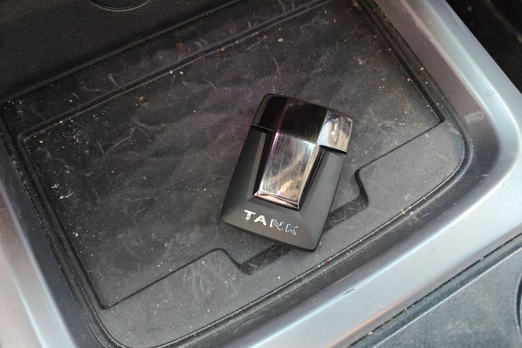 坦克300 2021款 越野版 2.0T 征服者中控内饰11