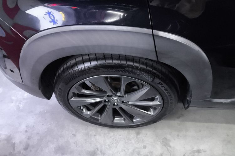 长安UNI-T 2020款 1.5T 旗舰型车身外观6008