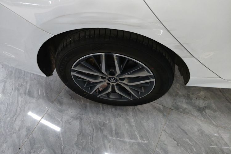 比亚迪 秦PLUS 2021款 DM-i 120KM 旗舰型车身外观6002